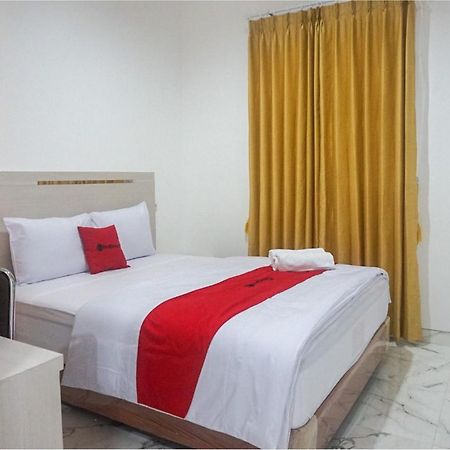 Reddoorz Near Araya Family Club House Hotel Malang Luaran gambar