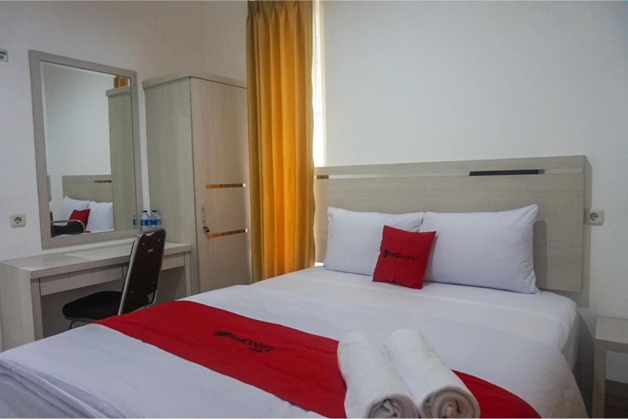 Reddoorz Near Araya Family Club House Hotel Malang Luaran gambar