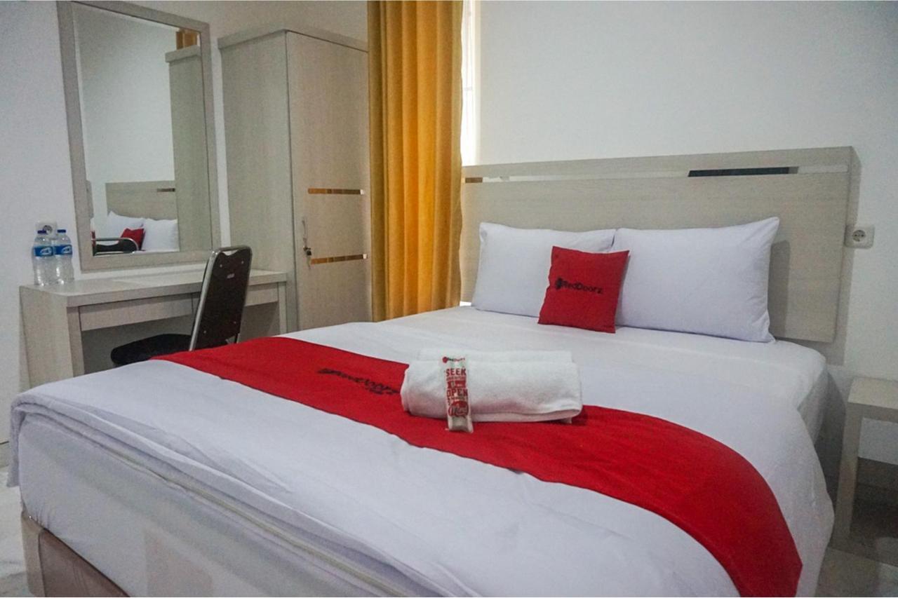 Reddoorz Near Araya Family Club House Hotel Malang Luaran gambar